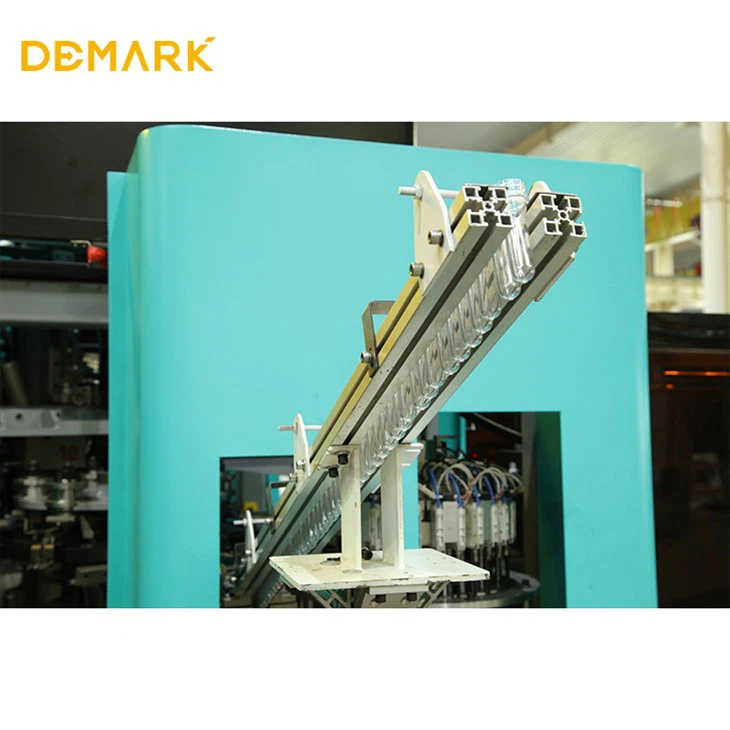 Mesin Blow Molding Botol Air 1 Liter